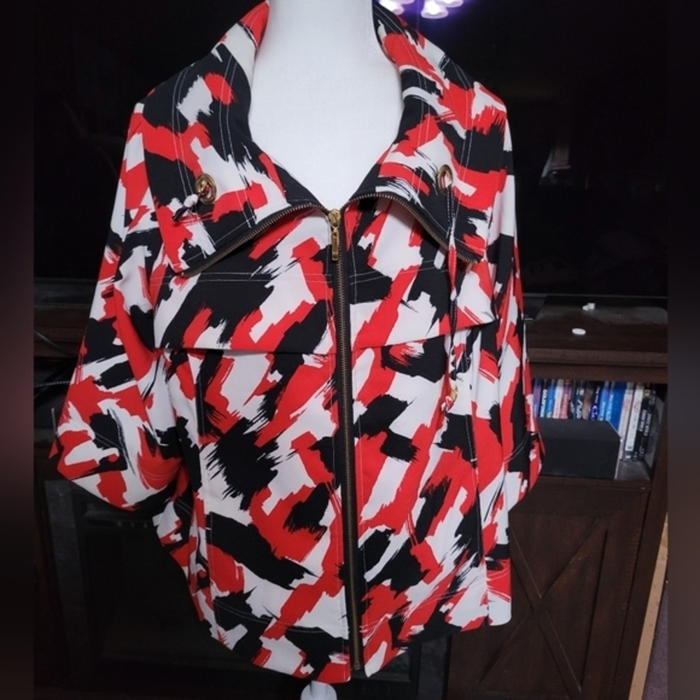Erin London Size XL half‎ sleeve dressy jacket